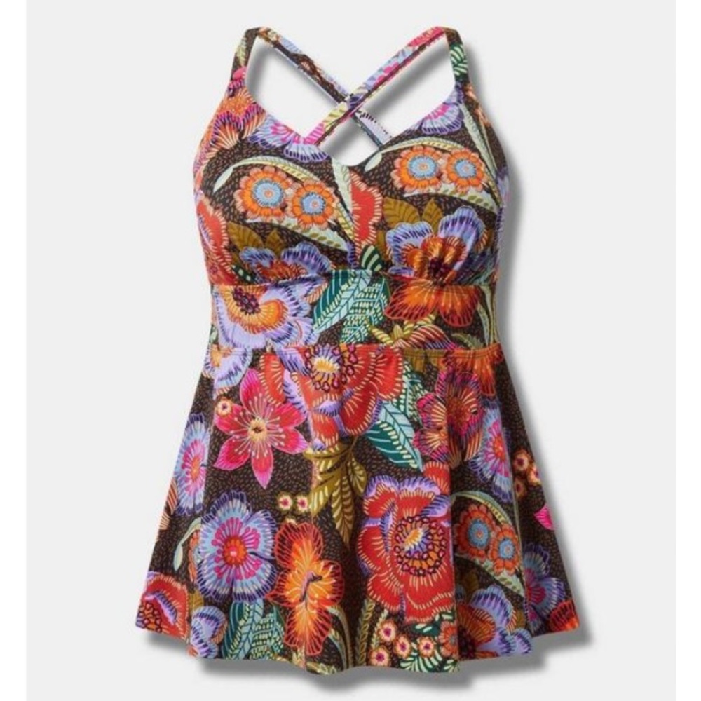 TORRID NWT Wire-Free Racerback Tankini Sizes in D/DD